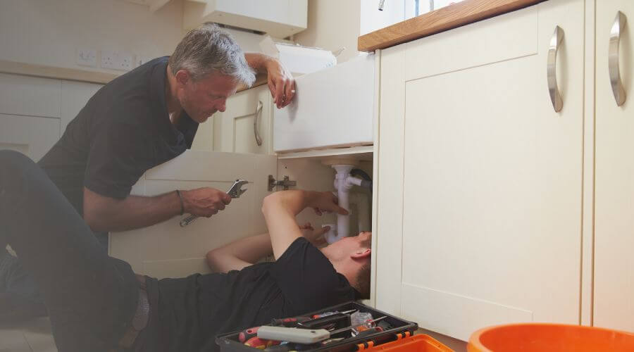 Plumber in Hawaiian Gardens, CA
